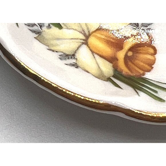 Royal Windsor England White Trinket Dish Yellow Floral Gold Rim Fine Bone China - Picture 12 of 13